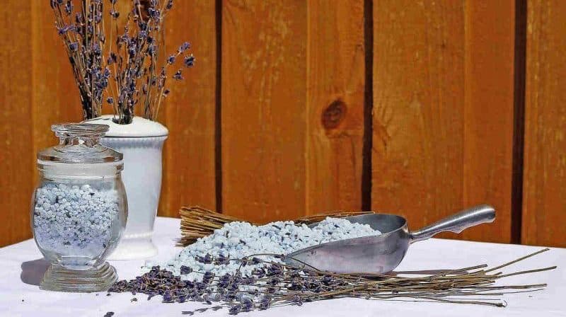 What are the Benefits of Epsom Salt and Lavender in the Bath